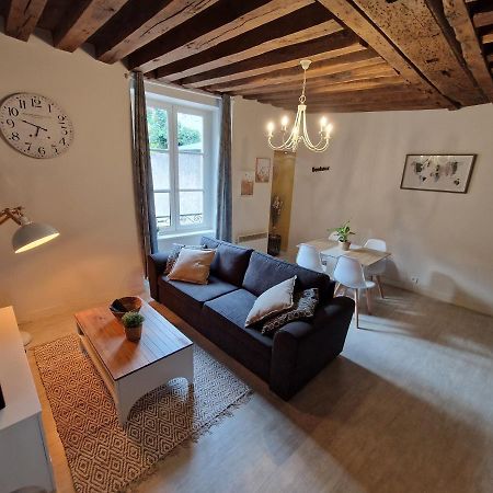 Le Saint Jean Et Son Parking Privee Apartment Blois Exterior photo