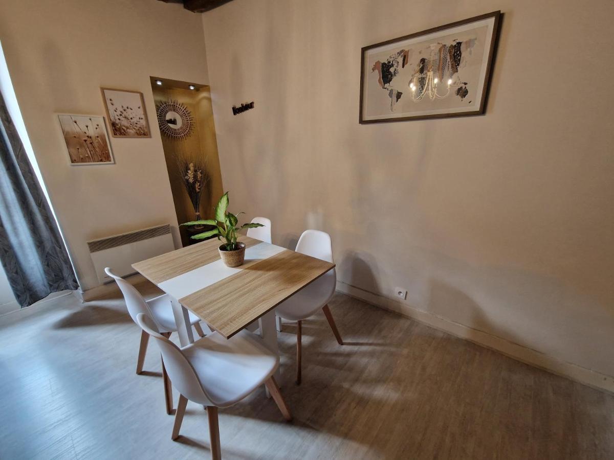 Le Saint Jean Et Son Parking Privee Apartment Blois Exterior photo
