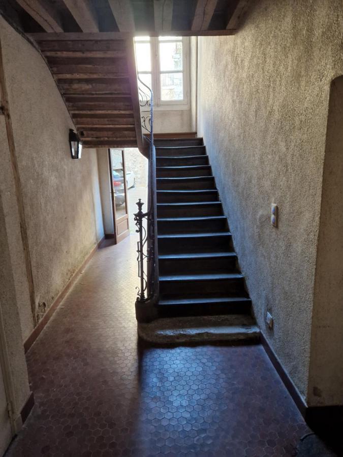 Le Saint Jean Et Son Parking Privee Apartment Blois Exterior photo
