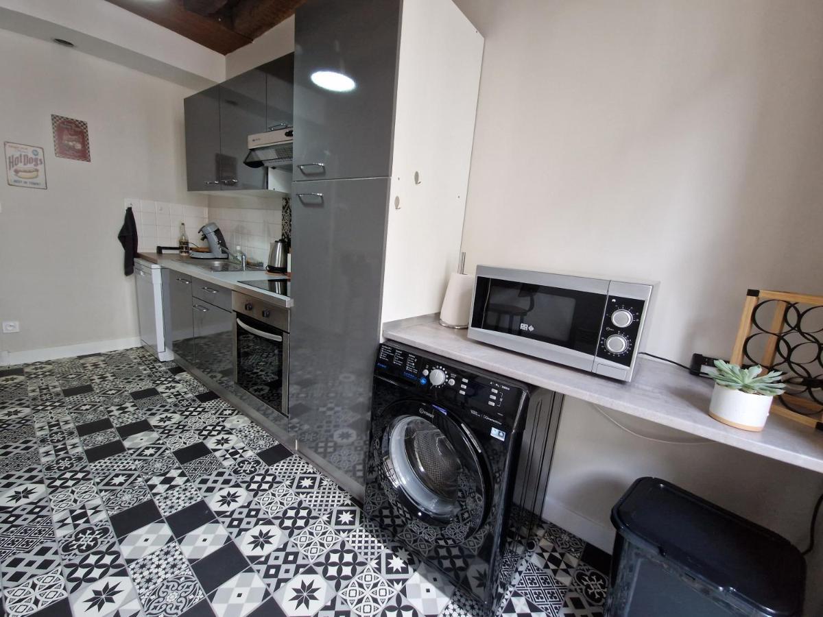 Le Saint Jean Et Son Parking Privee Apartment Blois Exterior photo
