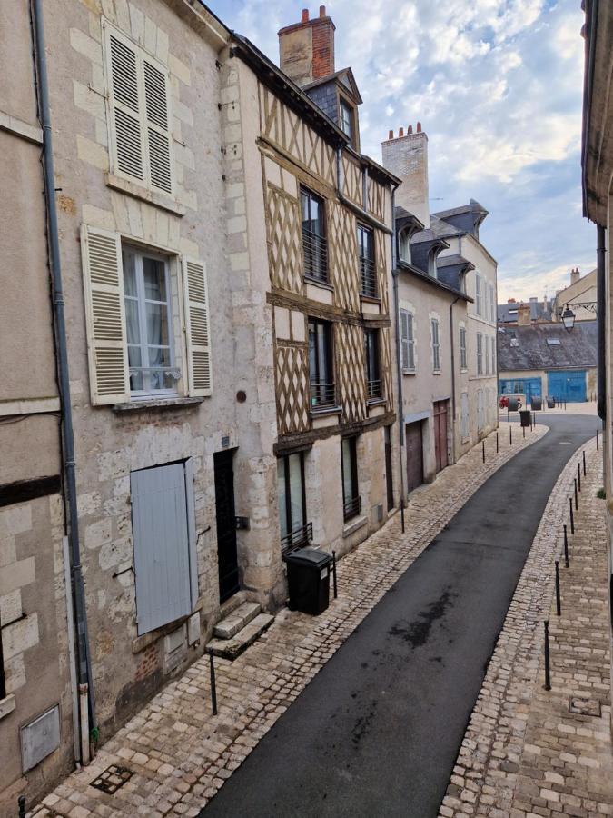 Le Saint Jean Et Son Parking Privee Apartment Blois Exterior photo